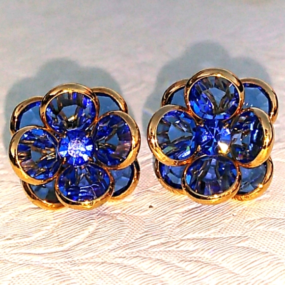 NWOT VINTAGE Swarovski Savvy Blue Crystal Earrings - Picture 7 of 8